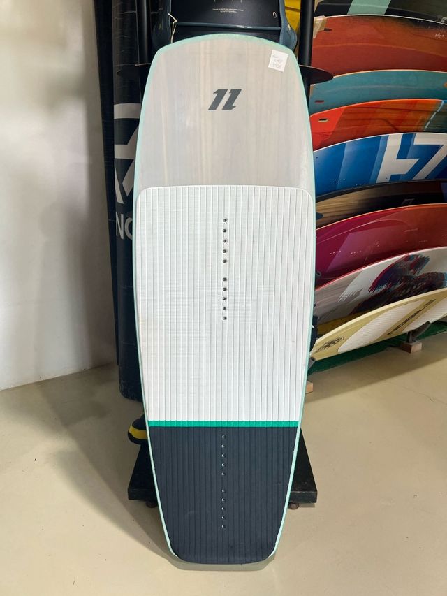 Tabla Kitefoil North Sense 135x47
