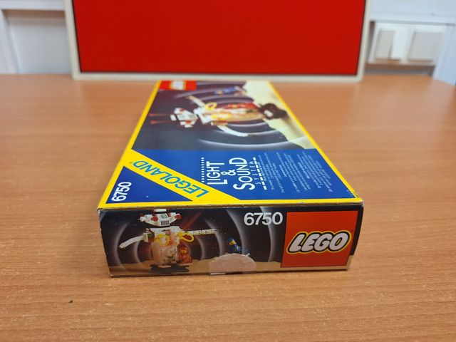 ROBOT SONICO LEGO SPACE 6750 (1986)