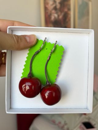 Pendientes cereza rojos