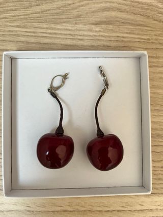 Pendientes cereza rojos