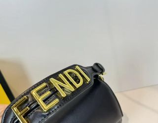 Borsa nera Fendi baguette