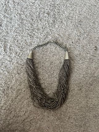 cada collar 4€