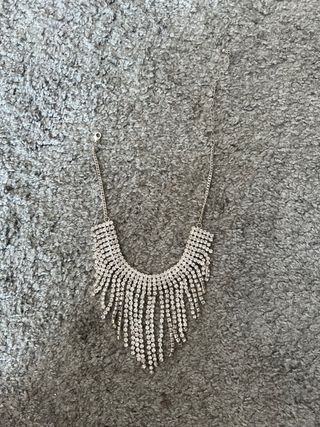 cada collar 4€