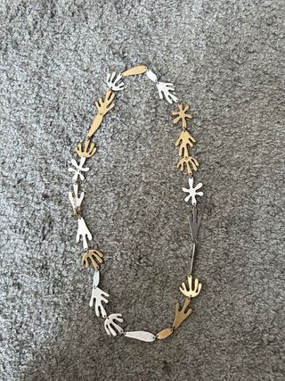 cada collar 4€