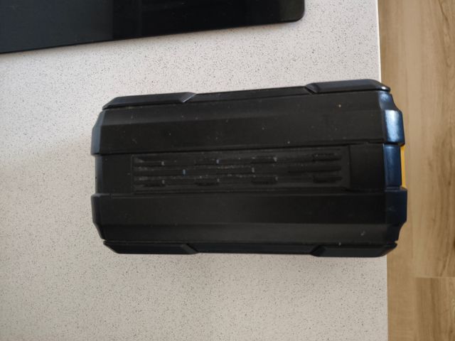 Batería Garland 40V/2Ah - Cortacésped  y cargador.