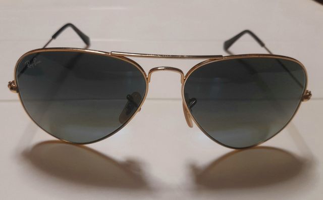 Ray-Ban Aviator: gafas doradas