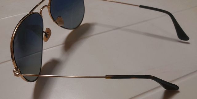Ray-Ban Aviator: gafas doradas