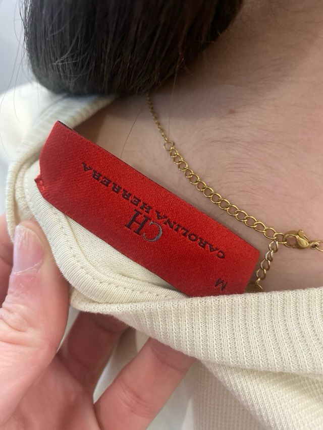 Sudadera Carolina Herrera crema