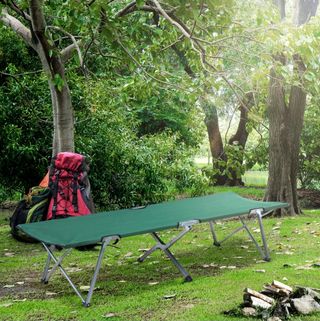 Cama plegable acampada
