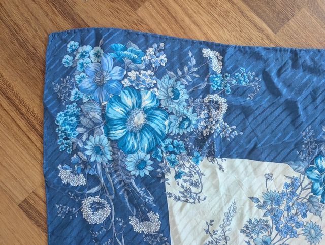 Foulard seta blu e bianco