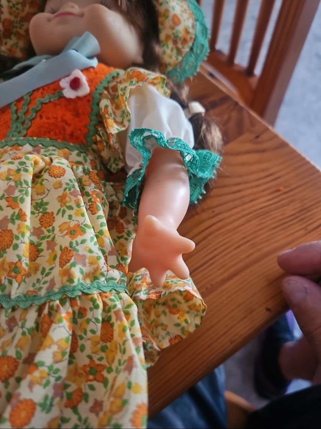 Muñeca años 80 - Vestido floral