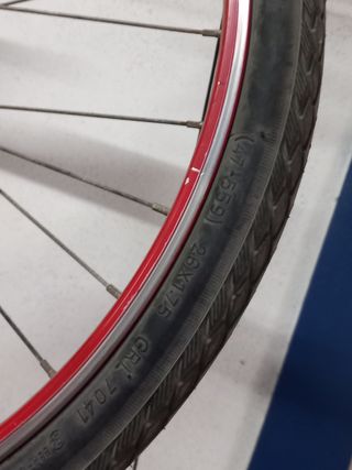 Bicicleta roja Head Bikes