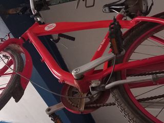 Bicicleta roja Head Bikes