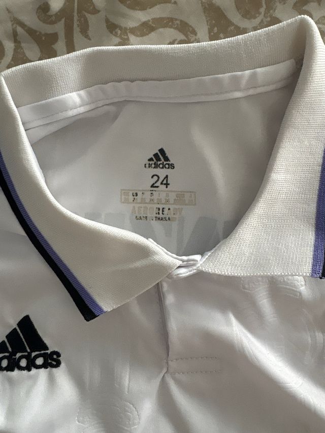 Camiseta Real Madrid niño talla 24. 9-10 años