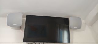 TV Nevir 32" - Pantalla negra