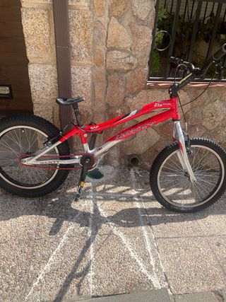 Monty 220 Trial - Bicicleta