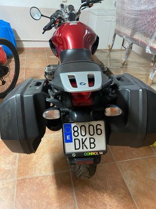 BMW R850R ABS - Moto roja 2005