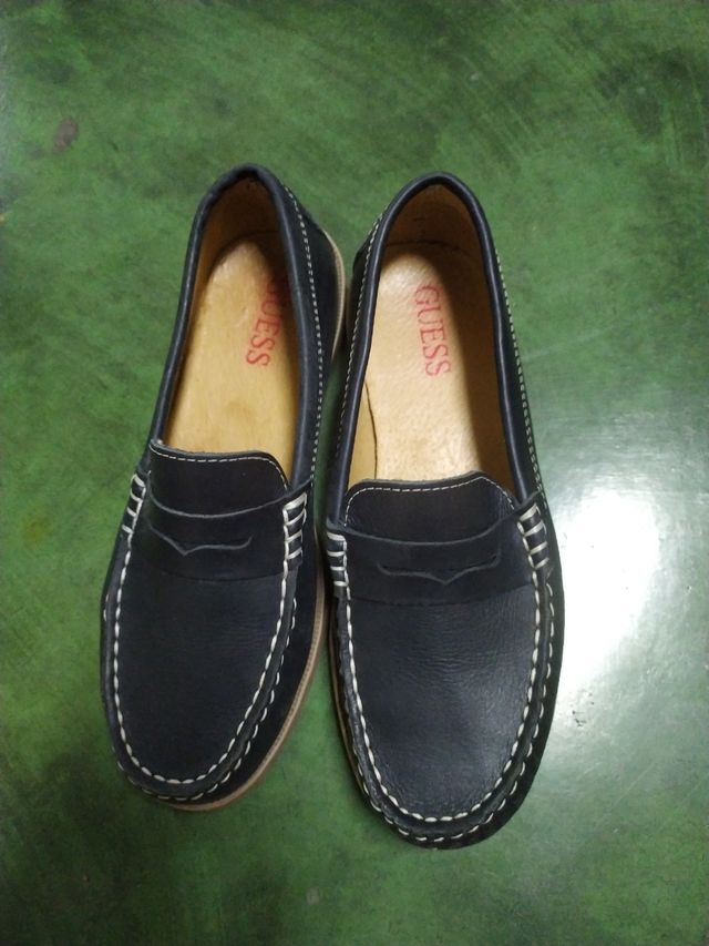 Zapatos Guess niño -talla 35