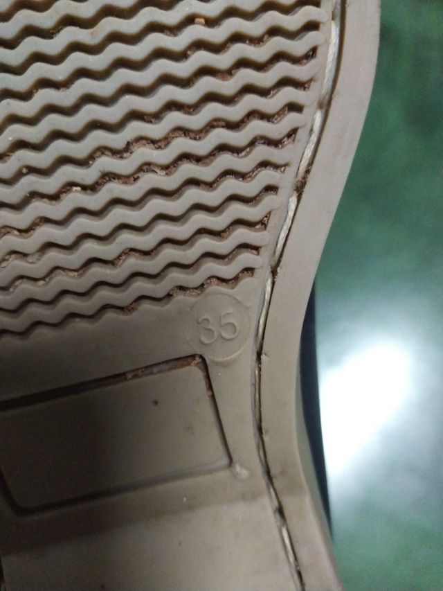 Zapatos Guess niño -talla 35