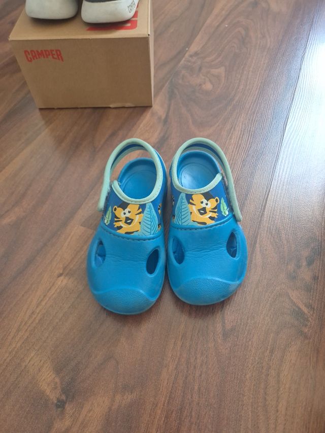 Sandalias piscina Decathlon 26/27