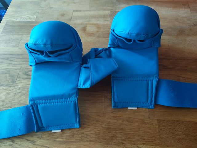 Guantes Karate Tokaido - Aprobados WKF