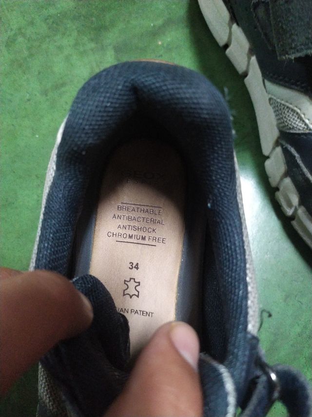Zapatillas GEOX niño talla 34