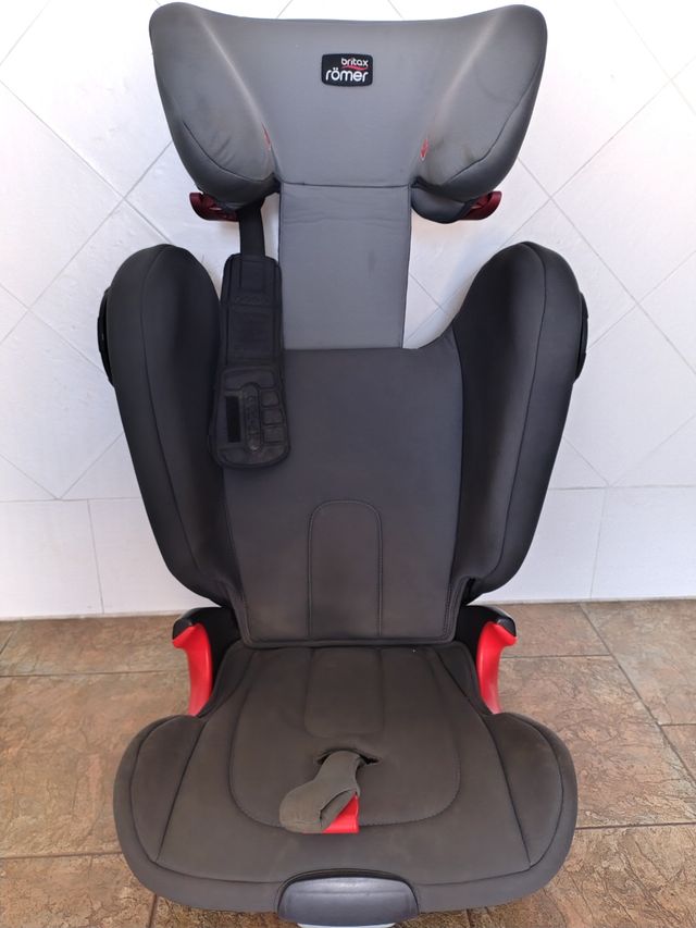 Silla coche Britax Römer. Buen estado.