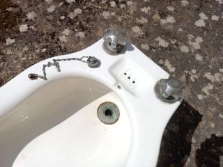 BIDET antiguo blanco vintage