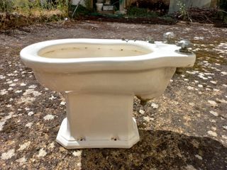 BIDET antiguo blanco vintage