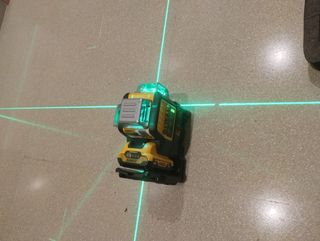 Nivel láser Dewalt DCB107