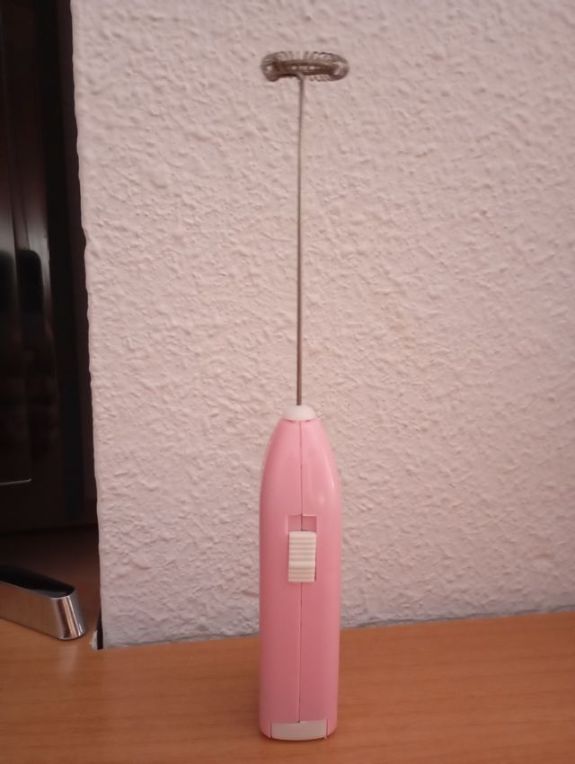 Mini batidor eléctrico rosa