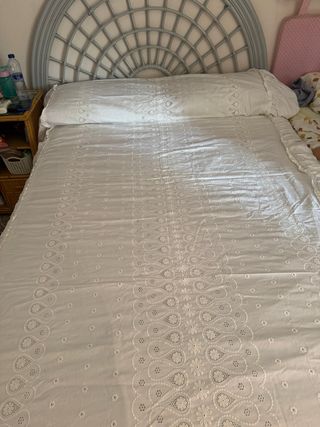 Colcha blanca - antigua cama 135 cm