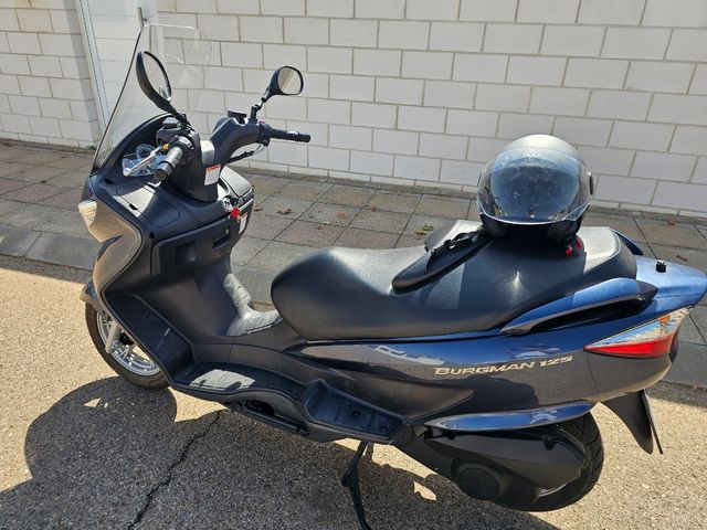 Suzuki Burgman 125cc - Scooter