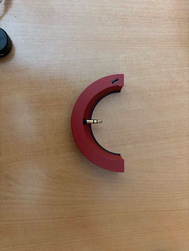 Beats Solo 2 - rojos - con accesorio bluetooth