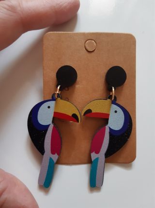 Pendientes tucán multicolor