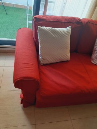 Sofá 2 plazas Ikea rojo