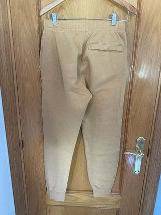 Pantalones Nike beige