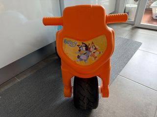 Moto de juguete Bluey (marca Feber)