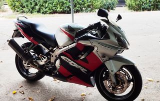 Honda CBR 600 - Moto 2003