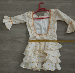 Traje gitana lunares amarillos
Talla de 8 a 9 Años