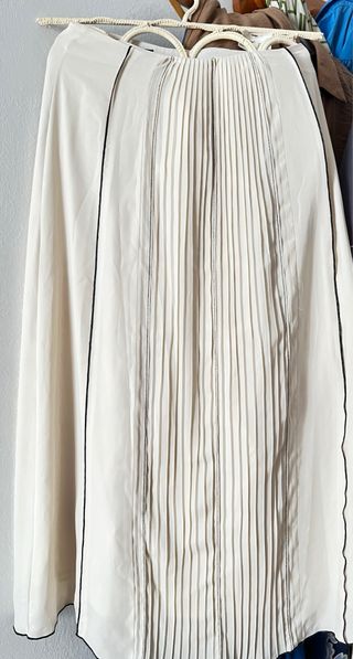 Conjunto Zara beige - Falda y blusa.