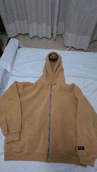 Sudadera Levis XL beige polar