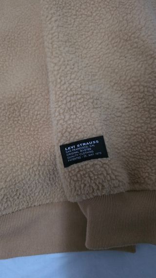 Sudadera Levis XL beige polar