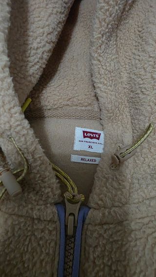 Sudadera Levis XL beige polar