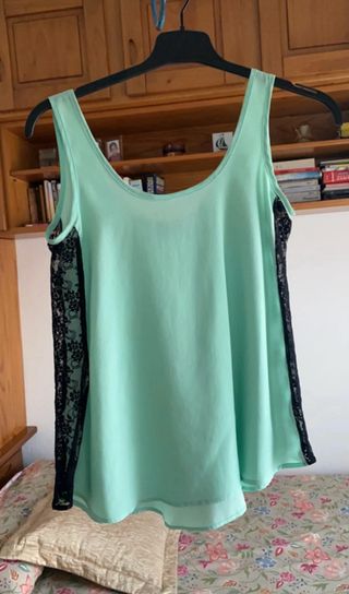 Blusa Zara encaje verde - negra