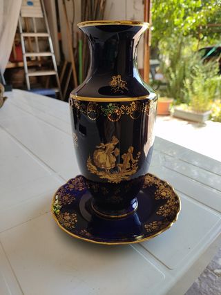 Plato  y jarron porcelana  autentica Limoges 16ms