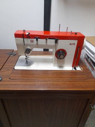 Máquina coser Alfa - Antigua