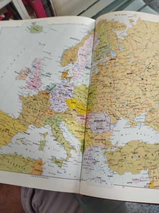 Diccionari enciclopèdic. Salvat.