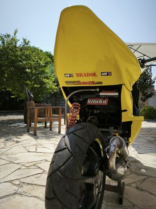 Yamaha Aerox Competición