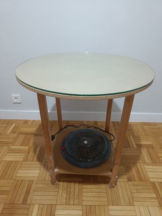 Mesa camilla madera-cristal con hornillo.